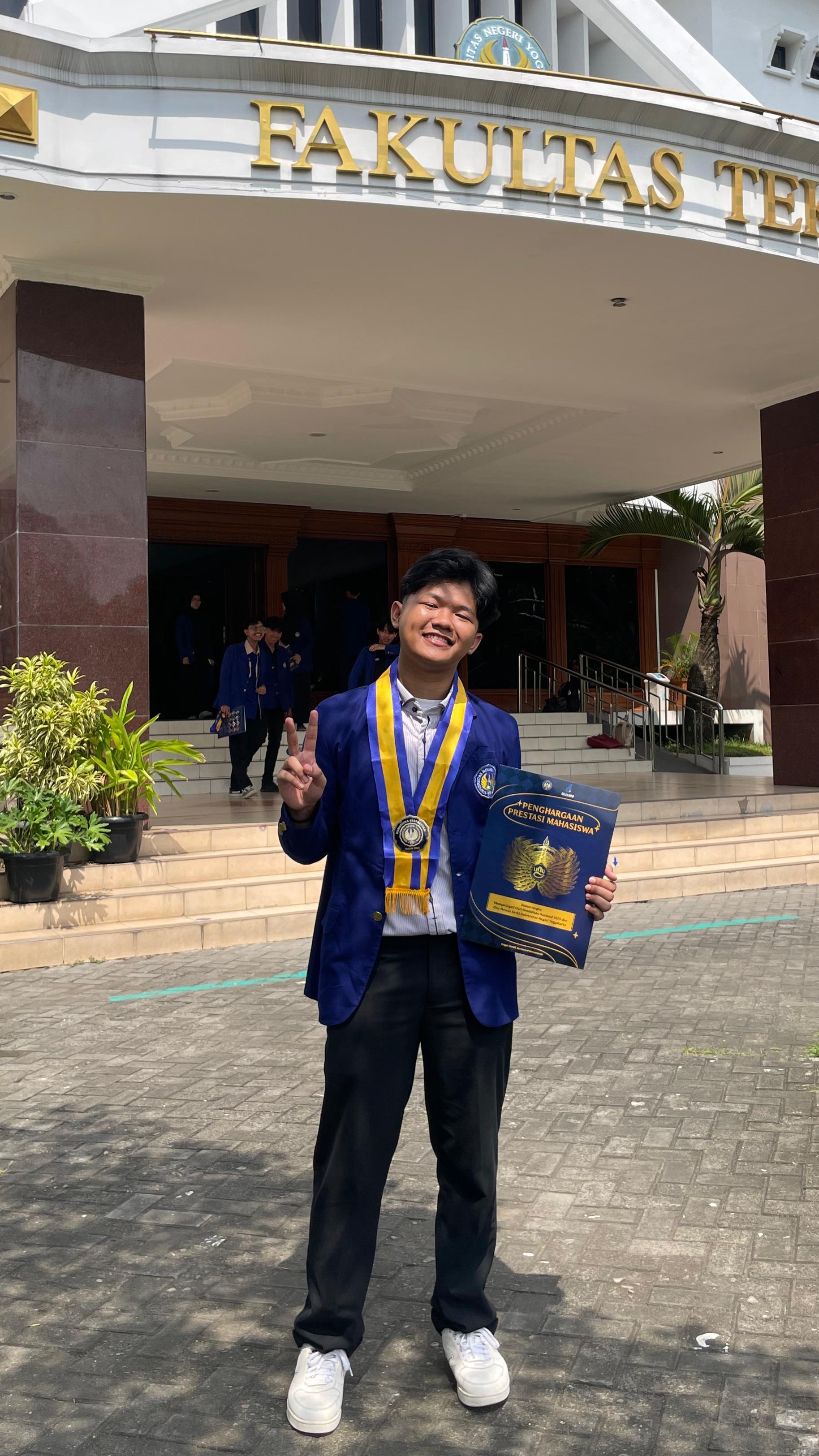 Outstanding Student (Mapres)